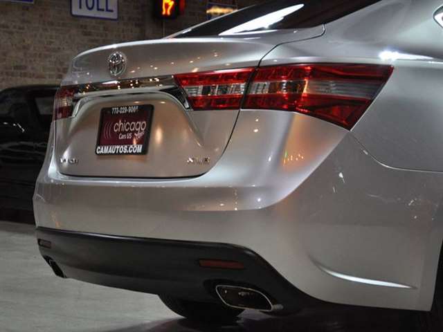2013 Toyota Avalon XLE 4dr Sedan